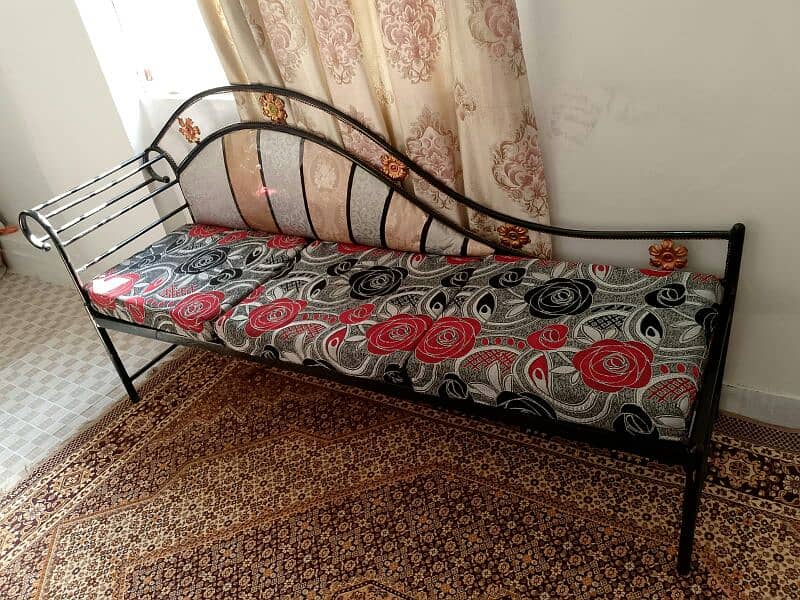 3 seater iron setti 2