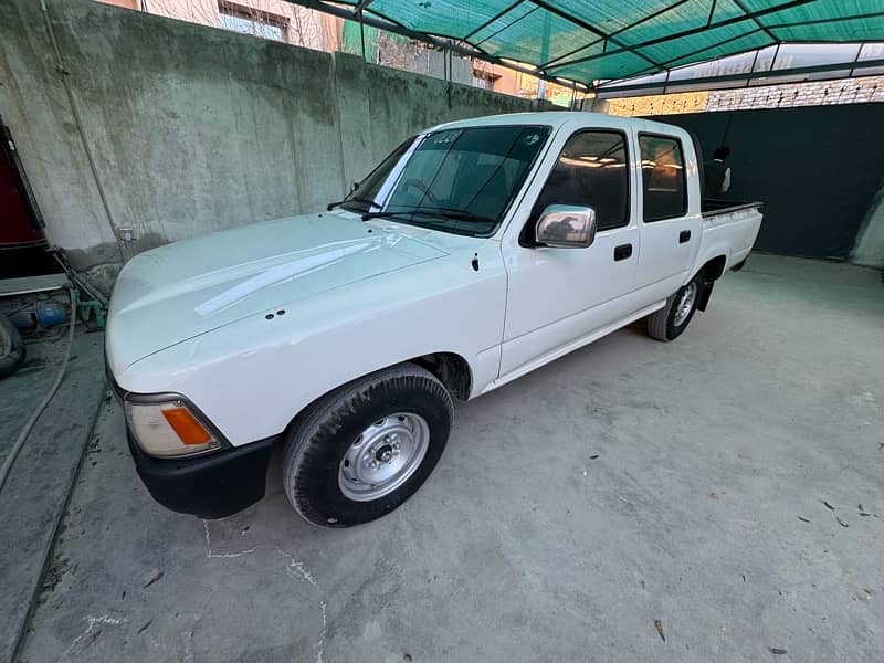 Toyota Double Cabin Hilux 1990 0