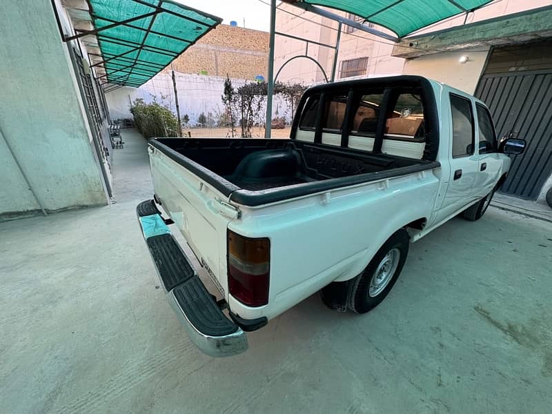 Toyota Double Cabin Hilux 1990 1