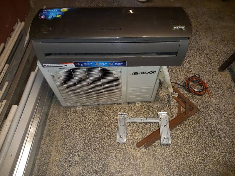 kenwood 1 ton ac like new 0