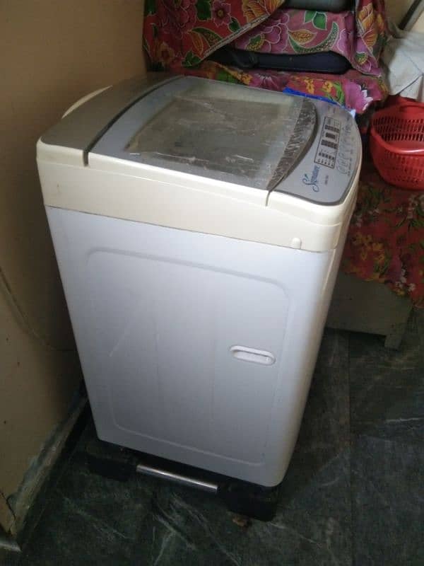 Signature automatic washing machine. 2