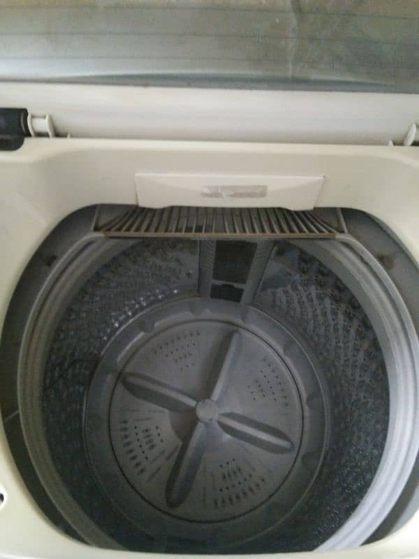 Signature automatic washing machine. 3