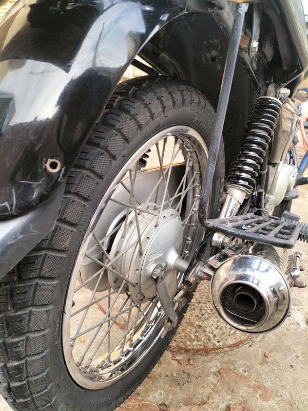 Suzuki GS150 For Sale 3