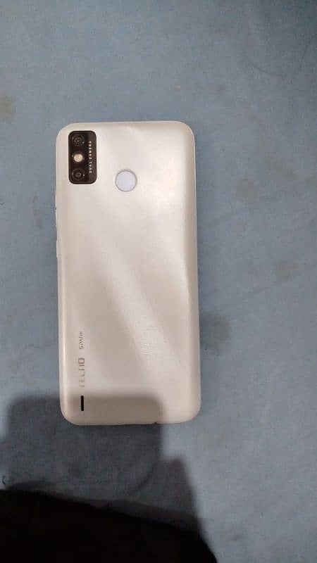 tecno spark6go 4