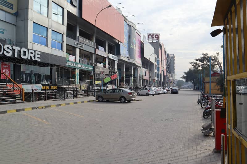 Shop Available For Rent Boutique, Jeweler Shop, Fast Food, Toys, Shoes Out Let Kohinoor City Jarranwala Road Faisalaad 6