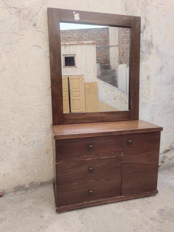 Dressing Table 0