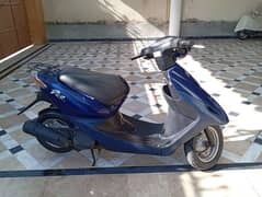 fresh Japanese 49cc scooty from wesh Afghanistan border