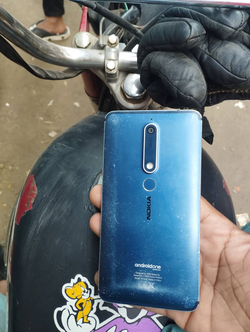 Nokia 6'1 3