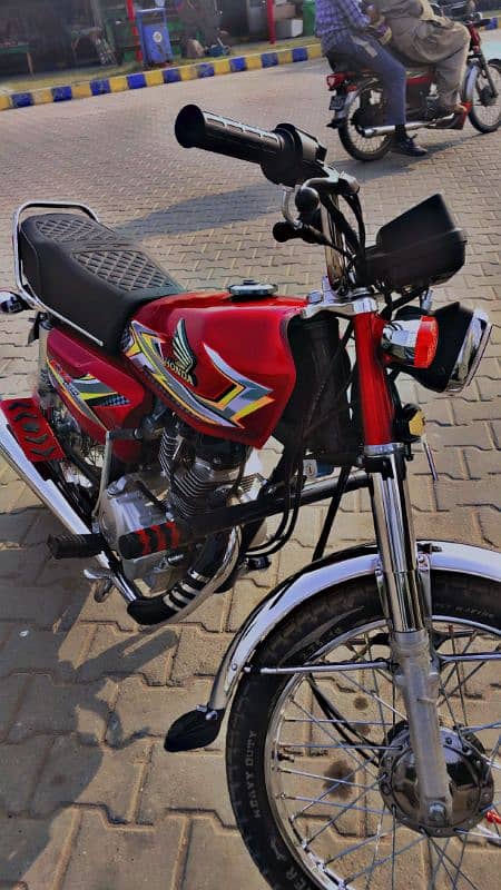 Honda 125 model 98 kandison 10to8 1