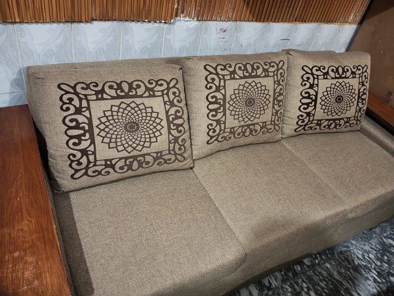 Brand new sofas set 6 seater 7