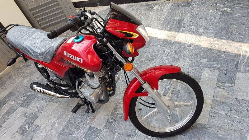 Suzuki GD 110S 4