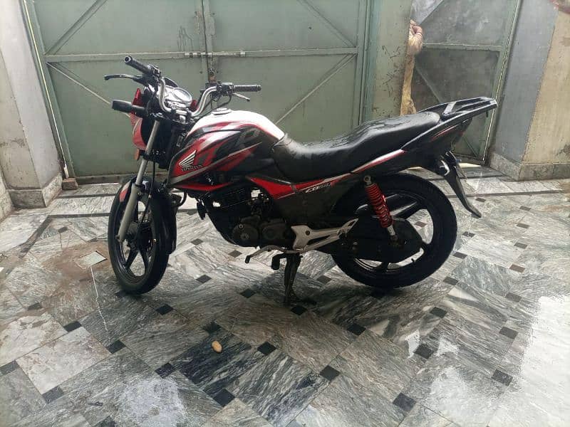 cb150f Honda 3