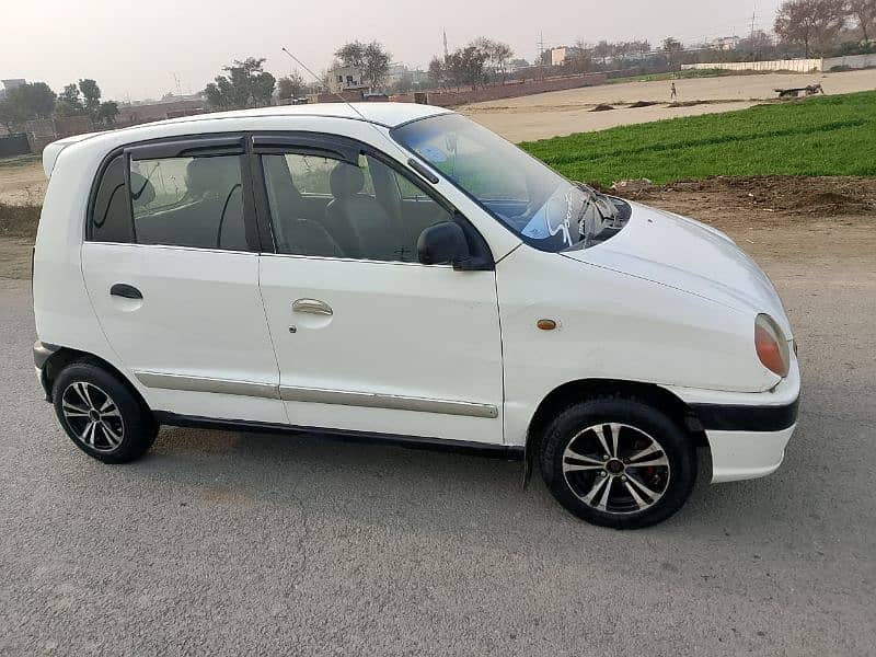 Hyundai Santro Suzuki mehran Suzuki cultus Suzuki Alto WagonR 5