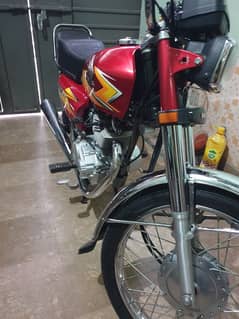 Honda 125 Red 2021 model