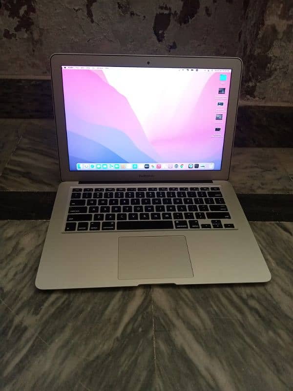 MacBook air 2017 13 inch 8gb 128gb 5