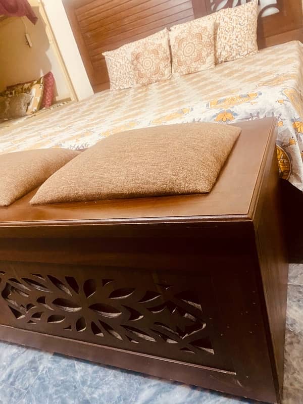 King Size Bed with Storage Box 2