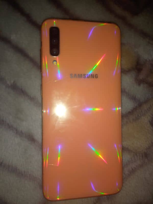 Samsung galaxy A70 1