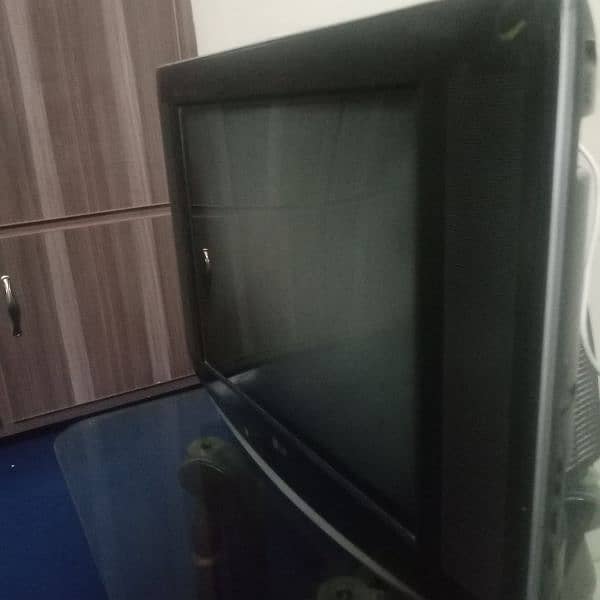 LG TV 1