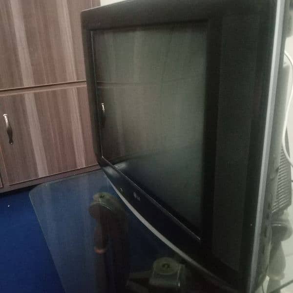 LG TV 2