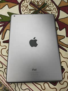 iPad Air 1st Gen - 32GB ROM, 1GB RAM - Excellent Condition