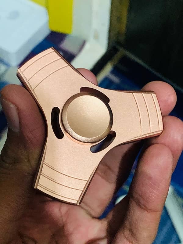 Metal Gold Color Spinner 1