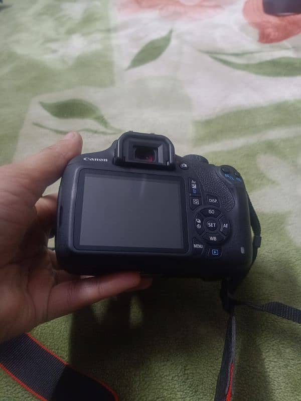 DSLR camera 3