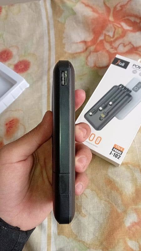 power bank 10,000 mAh 3