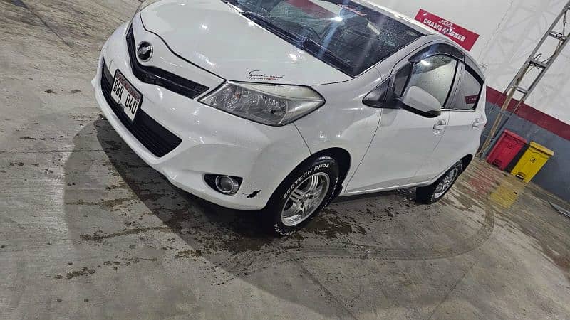 Toyota Vitz 2011 1