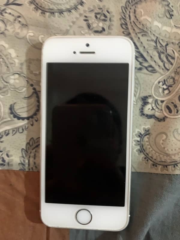 Iphone 5s 10/10 condition 0