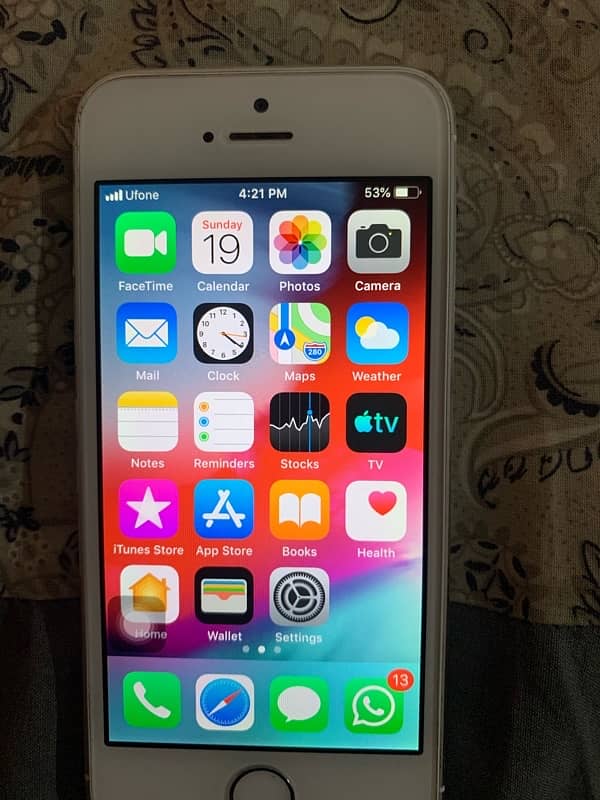 Iphone 5s 10/10 condition 4