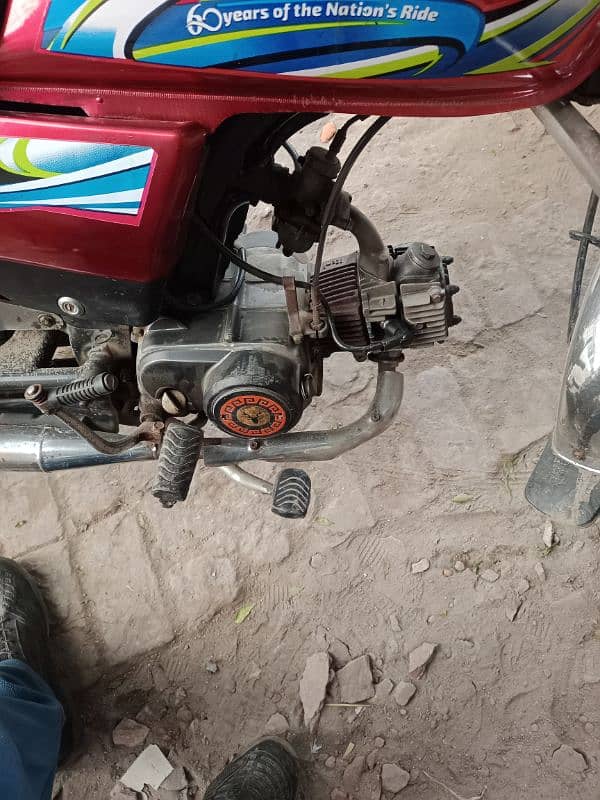 Honda CD 70cc good condition original copy or bio matric available ha 2