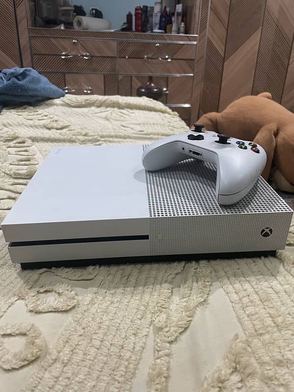 XBOX ONE S 1TB 3