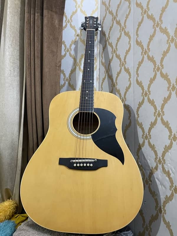 EKO Jumbo guitar 10/10 condition brand new 2