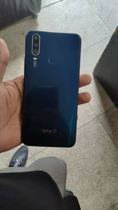 vivo y15