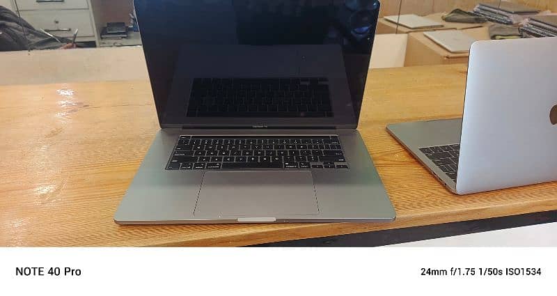 MacBook Pro 2019. i9 9th gen 0