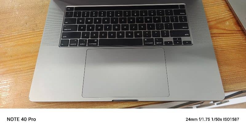 MacBook Pro 2019. i9 9th gen 3