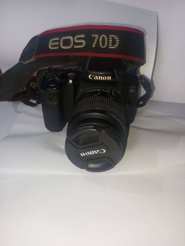 canon 70d with 18 55 lens 0