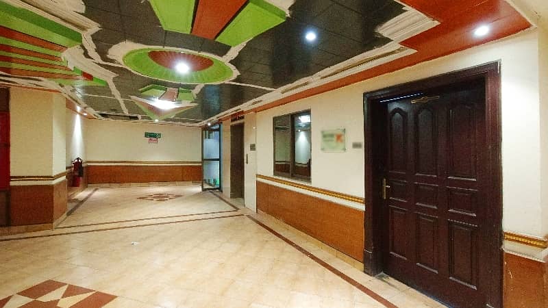 Prime Location 180 Square Feet Office In Lahore Is Available For sale 3