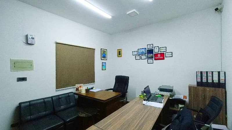 Prime Location 180 Square Feet Office In Lahore Is Available For sale 6