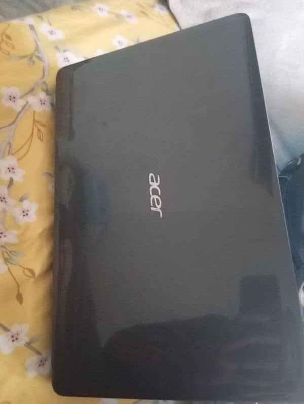 Acer aspire e1-571 core i3 in good condition WhatsApponly(03187811749) 1