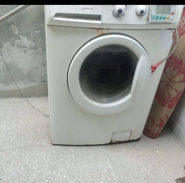 Zanussi washing machine 3