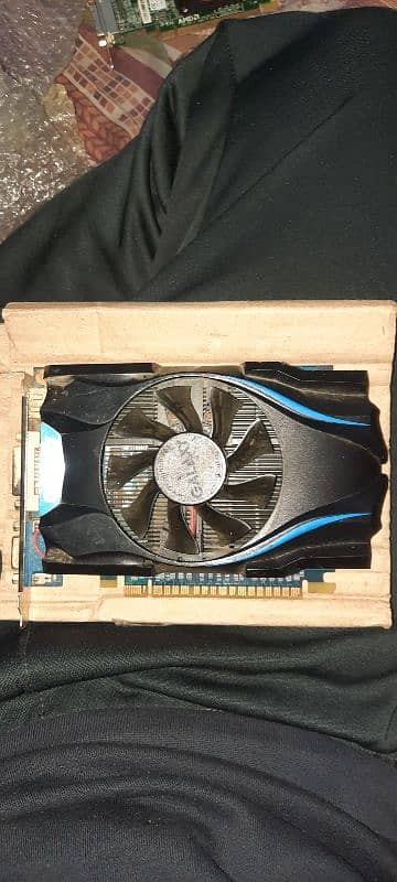 Amd radeon 7470 Graphics Card and nvidia gefoce gt640 card 3