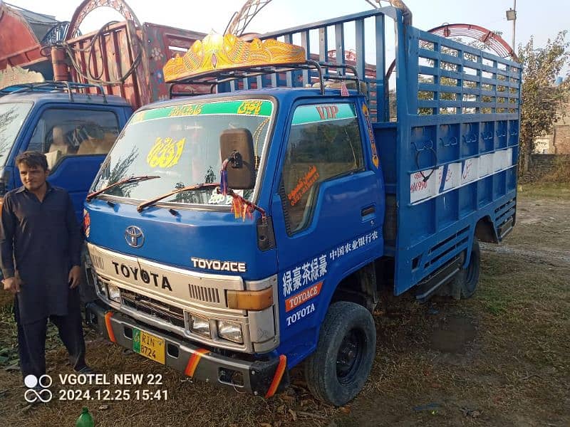 Toyota dyna 0