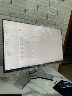 Dell 24 inch 2k border less monitor IPs in fresh condition