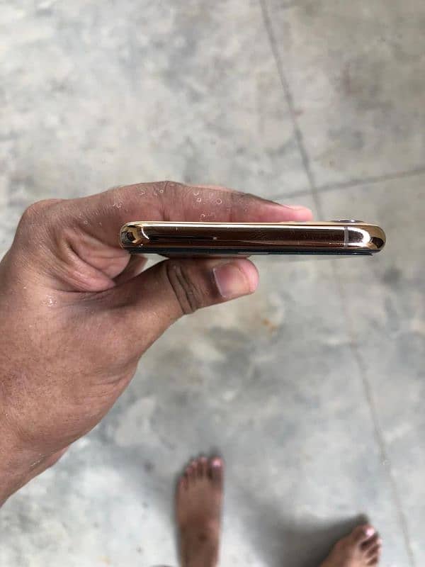 iPhone 11 Pro Max for Sell 6