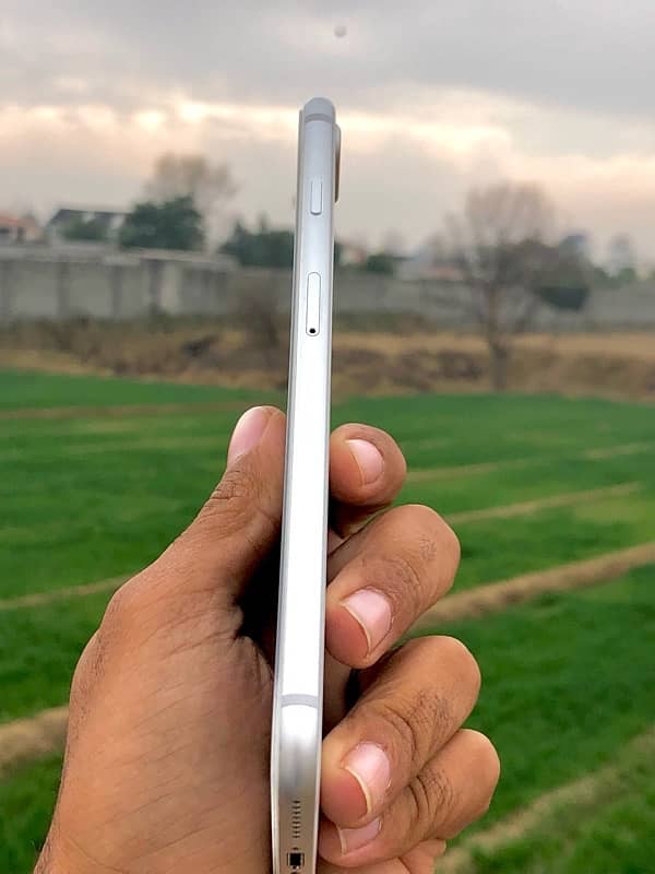 iPhone 8 Plus pta approved 4