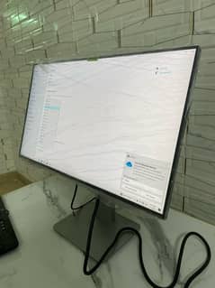 Dell 24 inch 2k border less monitor in fresh condition