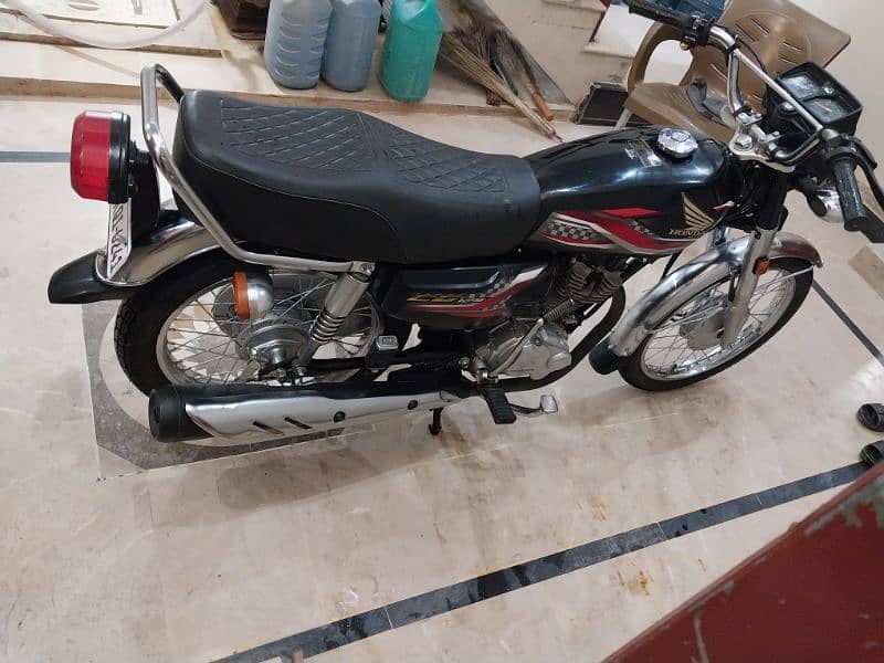 Honda CG125 2024 2