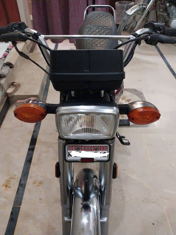 Honda CG125 2024 4