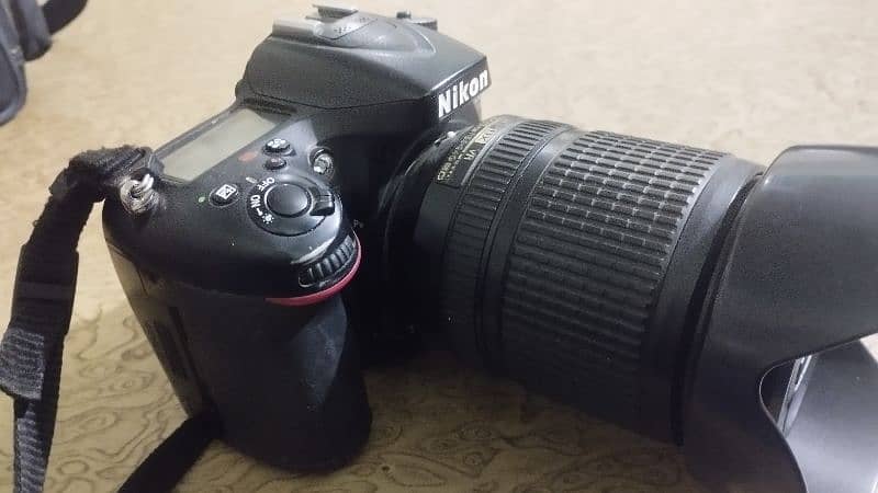 Nikon D7100 with 18 140mm lense 3